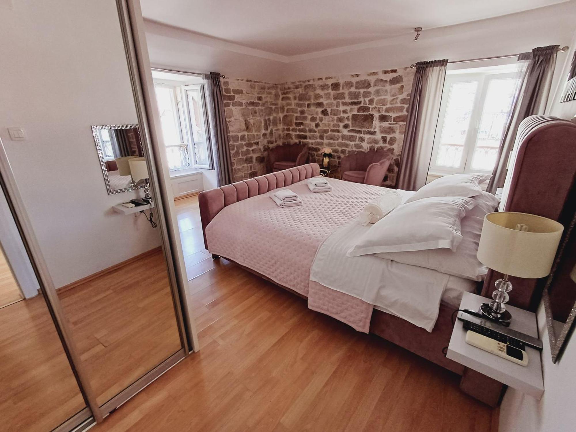 Private Apartments In Diocletians Palace Split Ngoại thất bức ảnh