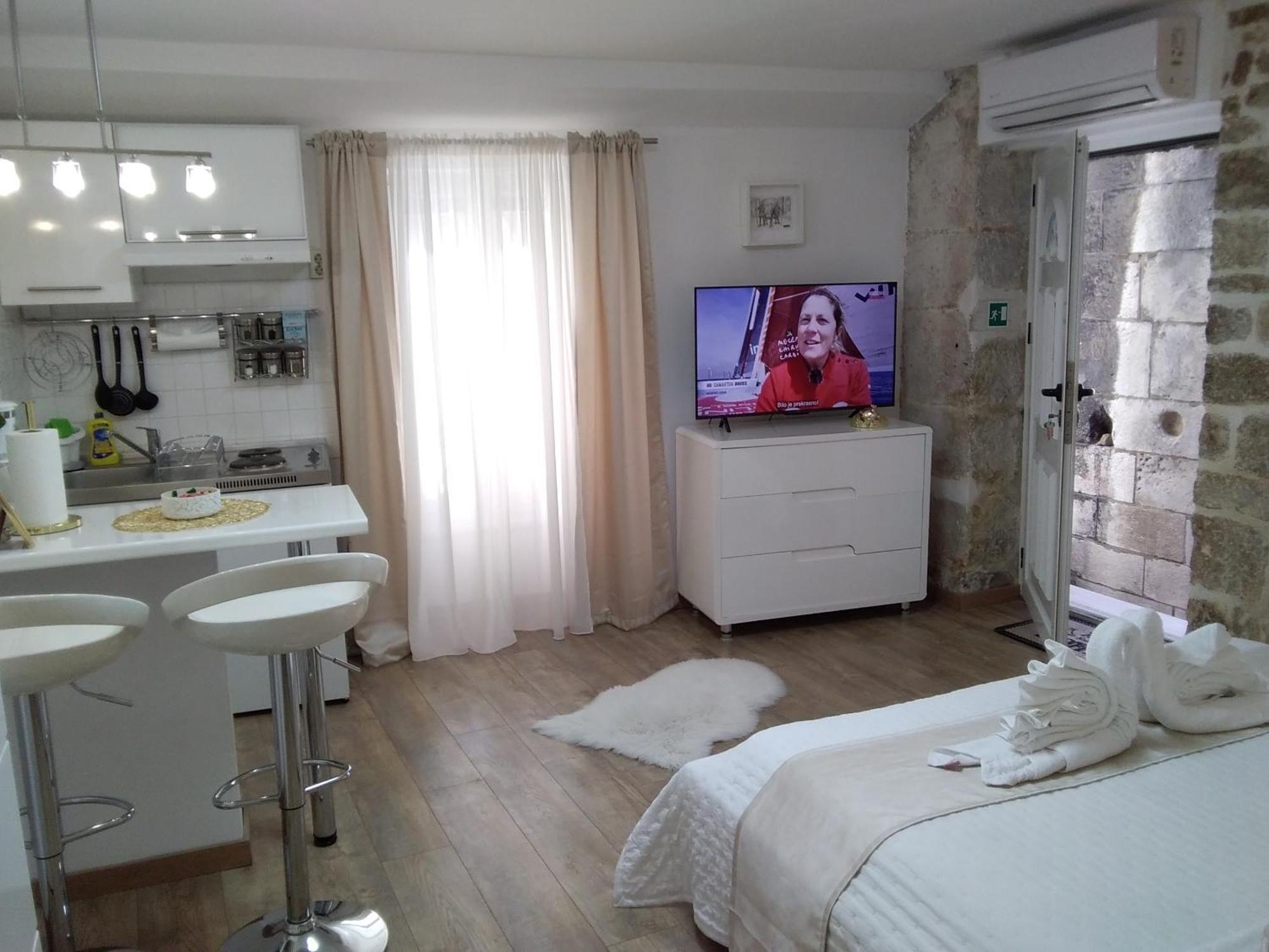 Private Apartments In Diocletians Palace Split Ngoại thất bức ảnh